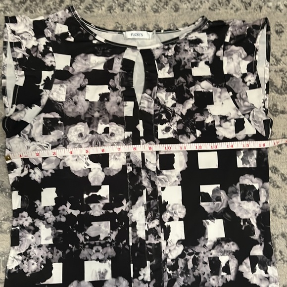 Ricki’s Blouse Size Small - Picture 5 of 6